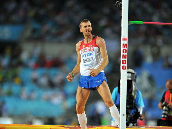Петербургский спортсмен Алексей Дмитрик взял высоту 2 метра 40 сантиметров