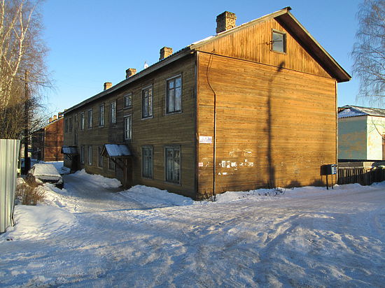 До предела изношенный дом в Петрозаводске предполагается ремонтировать, и то лишь через три года