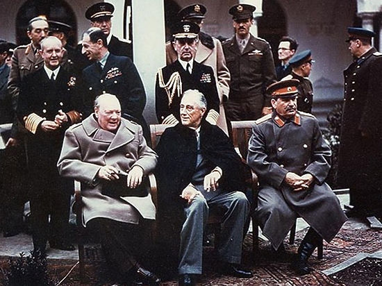 Чтобы вожди могли решить судьбы Европы и мира, понадобилось 500 офицеров НКВД 