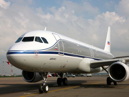 Лоукостер отложил начало полетов между двумя столицами из-за несговорчивости администрации Пулково