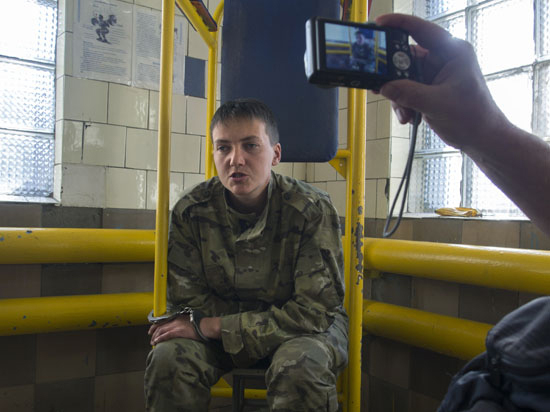 Летчицу Савченко отправят на обследование в институт имени Сербского