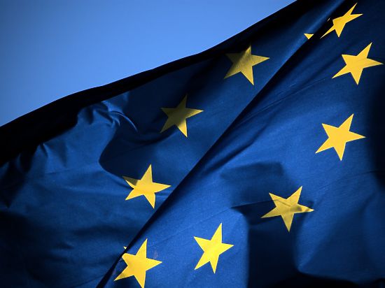 В Евросоюзе возмущены одобренным Верховной радой Украины законопроектом о дополнительном импортном сборе со всех товаров