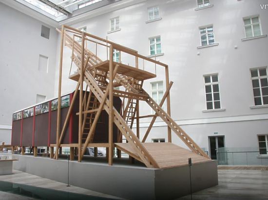 Выставку современного искусства, впервые за 20 лет проходившую в России, посетили почти 90 тыс. человек