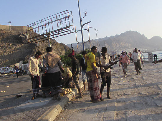 Президент Йемена Хади просит продолжать операцию до капитуляции хуситов