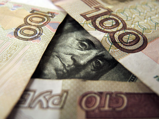Доллар вновь погонит рубль вниз?