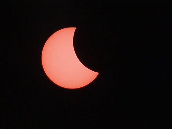 Солнечное затмение 20 марта на видео в Москве и из космоса
