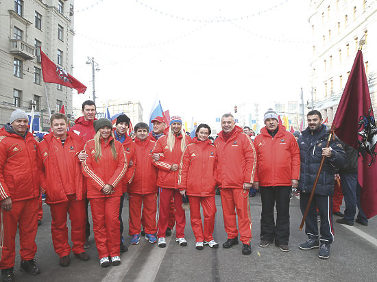 Департамент физической культуры и спорта города Москвы принял участие в торжественном шествии в честь Дня народного единства