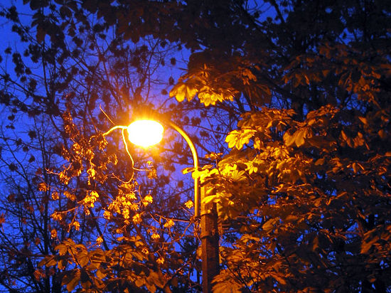 «Умные» фонари начнут освещать столичные улицы в скором времени