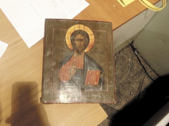 Контрабанда старинных икон, обладающих, предположительно, культурной ценностью, была на днях пресечена сотрудниками Шереметьевской таможни