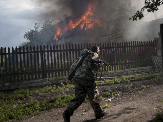 Украинские военные открыли огонь по машине «скорой помощи» с ранеными в Донецке Украинские военные открыли огонь по машине «скорой помощи» с ранеными в Донецке