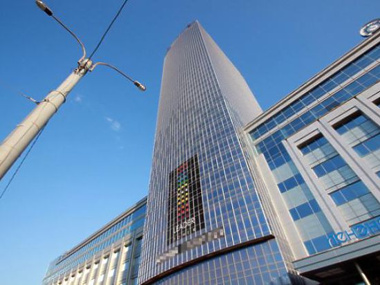 Компания «Яндекс» составила рейтинг городов по количеству зданий высотой более 50 метров, что равняется 16–17 этажам