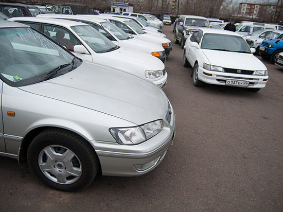 Корейские и китайские машины после ответных санкций постепенно вытеснят подержанные японские и европейские автомобили на рынке Бурятии