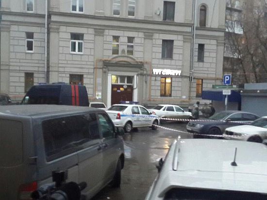 Водитель машины, обнаруженной возле метро "Смоленская", доказал свое алиби