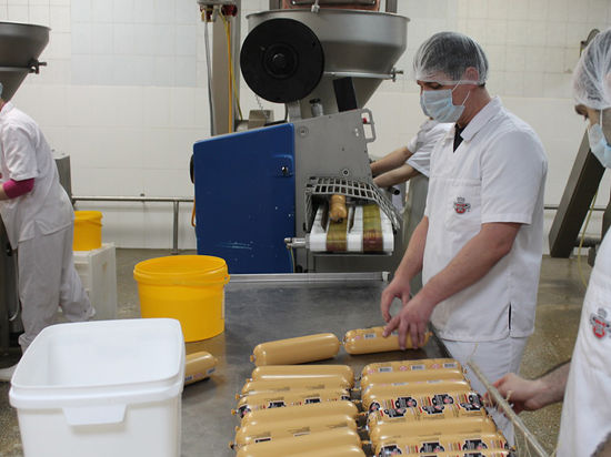 Журналисты и общественники побывали на мясокомбинате «Велес»
