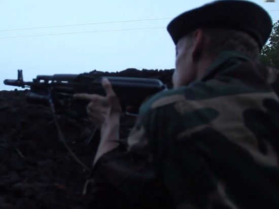 К утру воскресенья стрельба на севере Донецкой области не стихает
