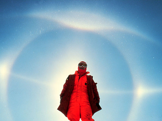 Необычное атмосферное являение смогли снять на видео