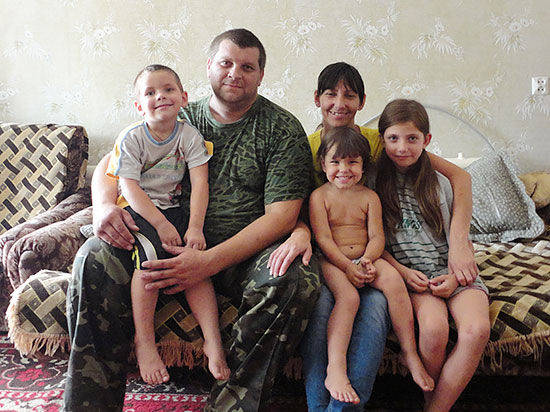 Первая семья беженцев из мятежного Донбасса поселилась в Магдагачинском районе
