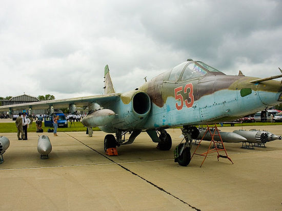 «Один из украинских самолётов Су-25 был вынужден зайти на вынужденную посадку и был нами захвачен», заявил министр обороны провозглашённой Луганской народной республики Игорь Плотницкий