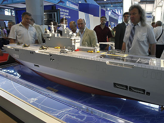 В Альянсе уверены, что роль НАТО в истории с "зависшим" между двумя странами вертолетоносцем сильно преувеличена 