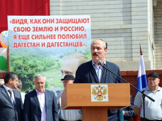 Глава Дагестана сегодня прибыл в Ботлихский район, где принял участие в мероприятиях, посвященных 15-летию разгрома международных террористов, вторгшихся в Дагестан в 1999 году