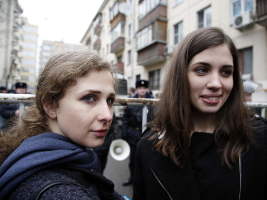 Алехина и Толоконникова считают, что были нарушены их права на выражение собственного мнения