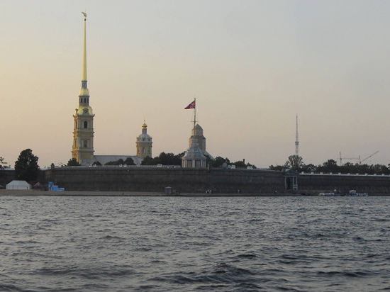 Митьки устроят военный перформанс ночью Митьки устроят военный перформанс ночью