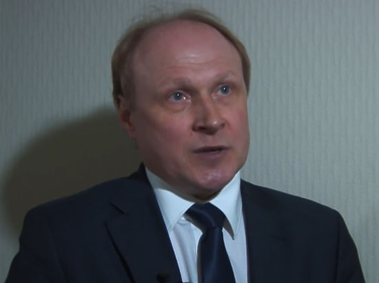 Владимир Толстой: на уроках литературы нужно читать с детьми вслух, заставить их переживать за героев Владимир Толстой: на уроках литературы нужно читать с детьми вслух, заставить их переживать за героев