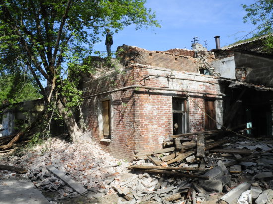 Работы по уничтожению 112-го дома на Ильинке продолжались вопреки определению суда