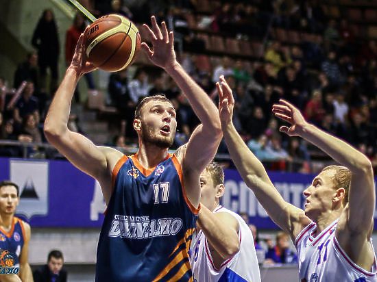 Челябинское «Динамо» одержало убедительную победу над тагильскими баскетболистами