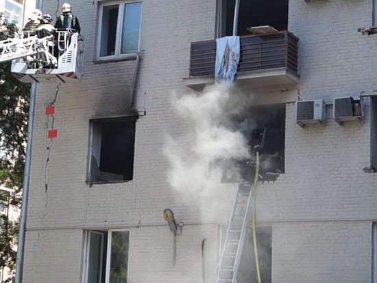 «Посольский» подъезд в доме на Кутузовском взлетел на воздух из-за ремонта