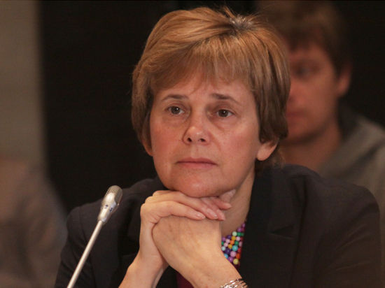 "Как интеллектуал я не могу поддерживать присоединение Крыма", - пояснила она