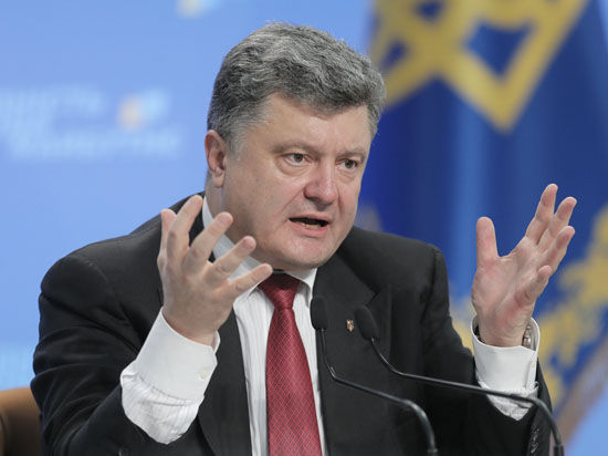 Ранее Порошенко заявлял, что соглашение об ассоциации с ЕС вступит в силу в полном объёме уже с 1 ноября