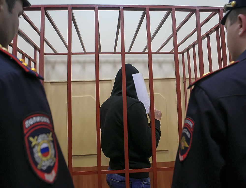 Фигуранты по делу Немцова предстали перед судом: эксклюзивный фоторепортаж