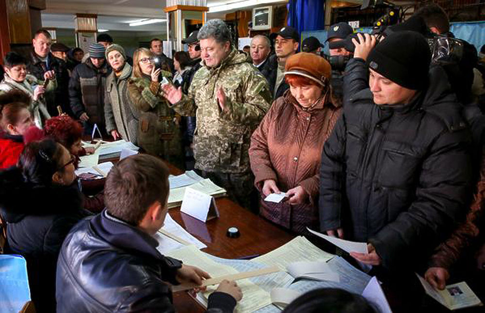 Как голосовали на выборах в Раду: Кличко, Тимошенко, Дарт Вейдер...