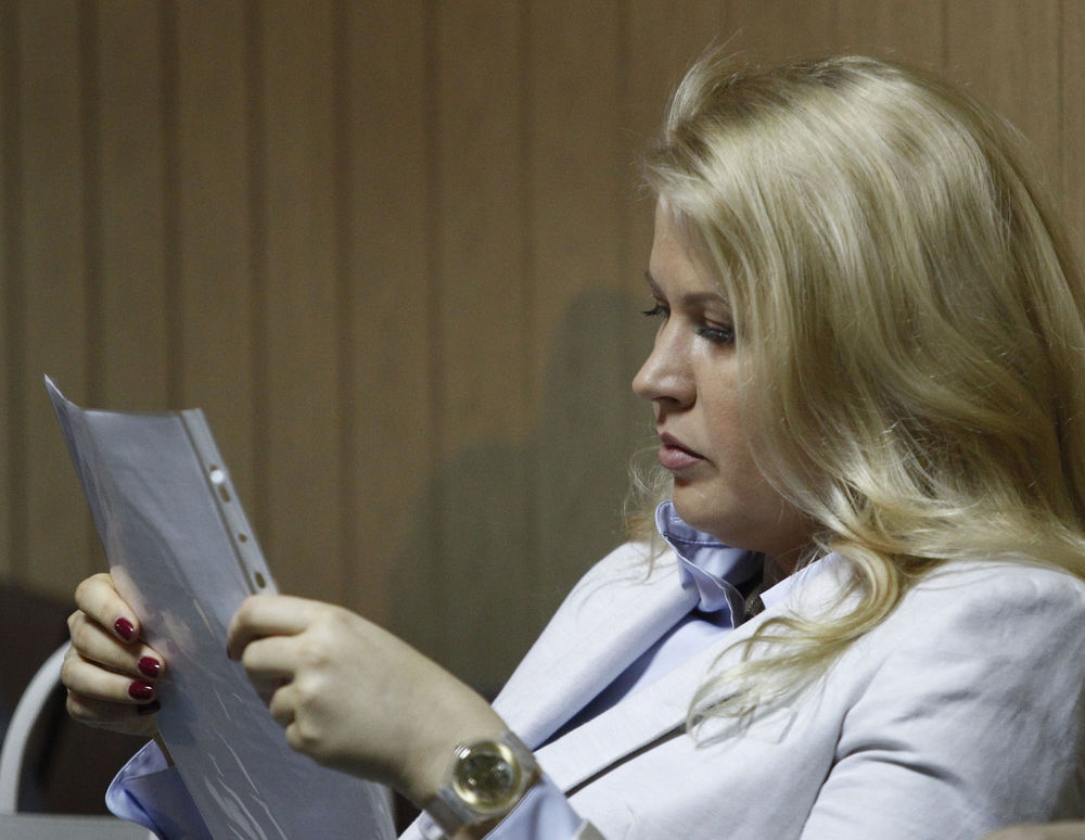 Евгения Васильева приехала в суд 