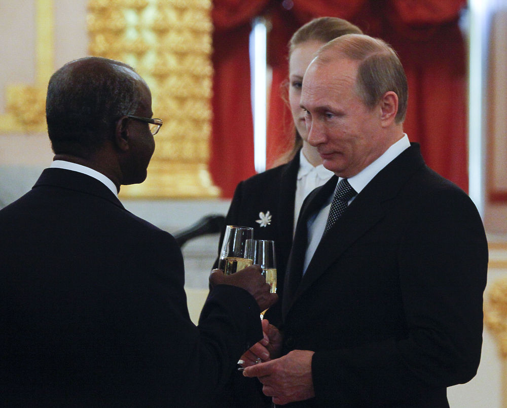 Послы пятнадцати стран вручили верительные грамоты Владимиру Путину 