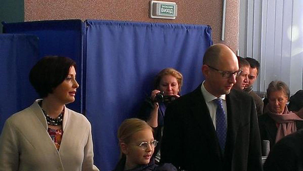 Как голосовали на выборах в Раду: Кличко, Тимошенко, Дарт Вейдер...