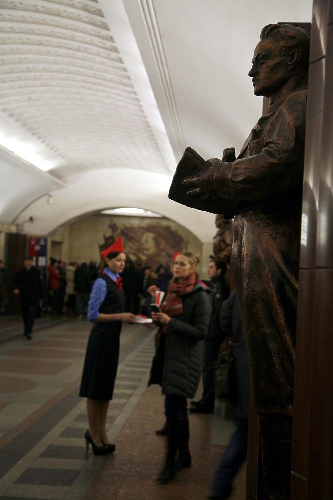 Прощальный взгляд: станция московского метро "Бауманская" закрывается на реконструкцию в феврале.