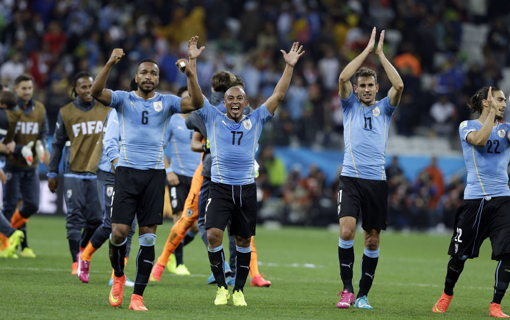 ЧМ-2014: Англия уступила Уругваю со счетом 2:1